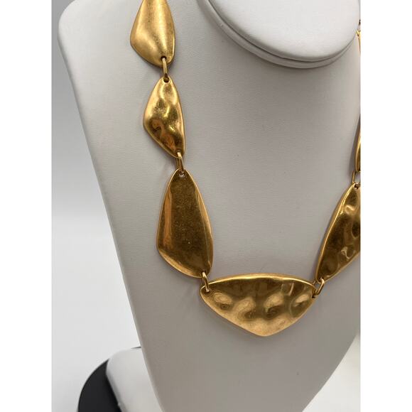 Kendra Scott Kira Vintage Hammered Gold Organic Shaped Statement Necklace - Picture 3 of 12